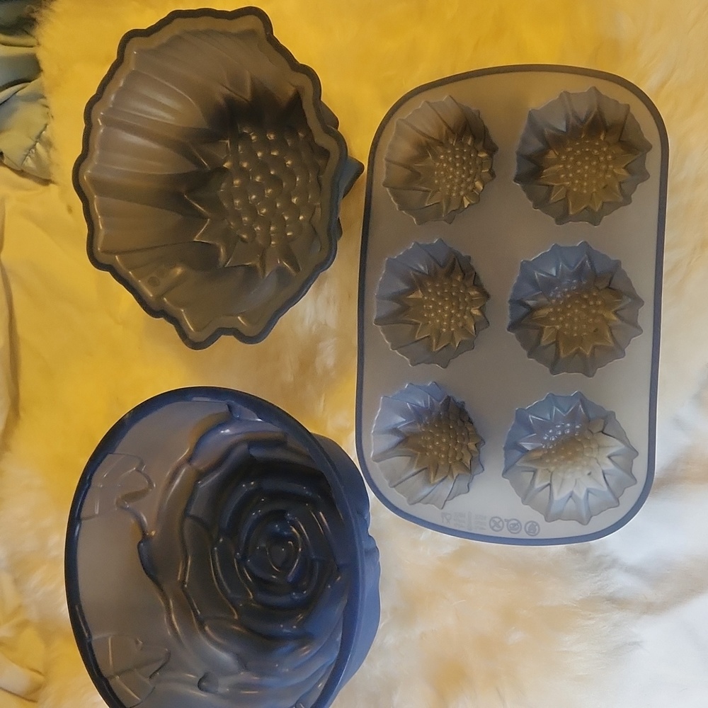 Silicone bakeware set